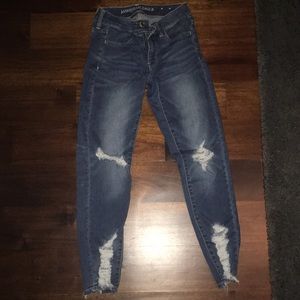 Cropped American eagle ripped jeans